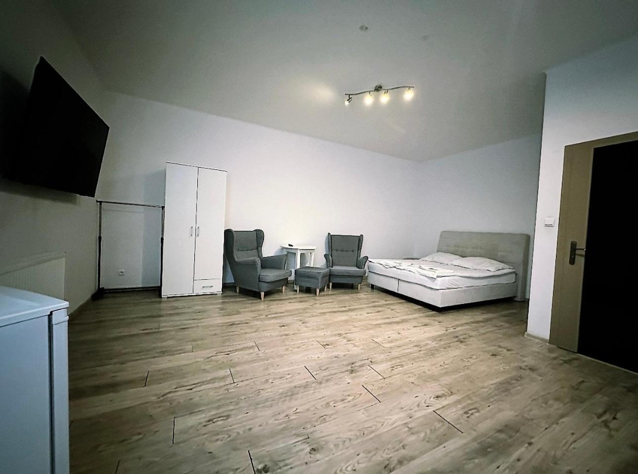 Dąbrowa Górnicza Apartamenty Retro מראה חיצוני תמונה